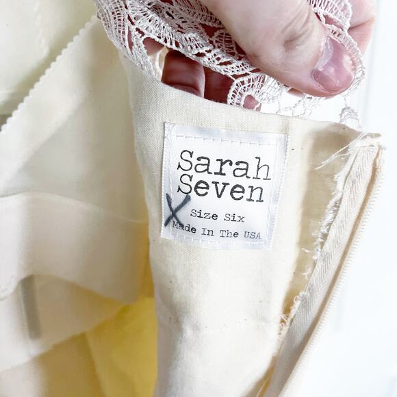 Sarah Seven Lace Overlay Sweetheart Neckline Fit and Flare Dress - Picture 11 of 12